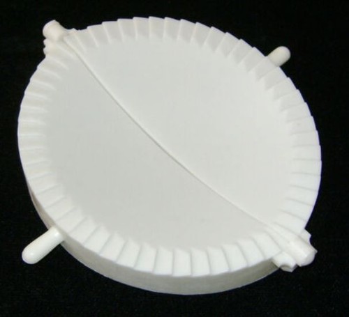 New meat pie maker filled - new,